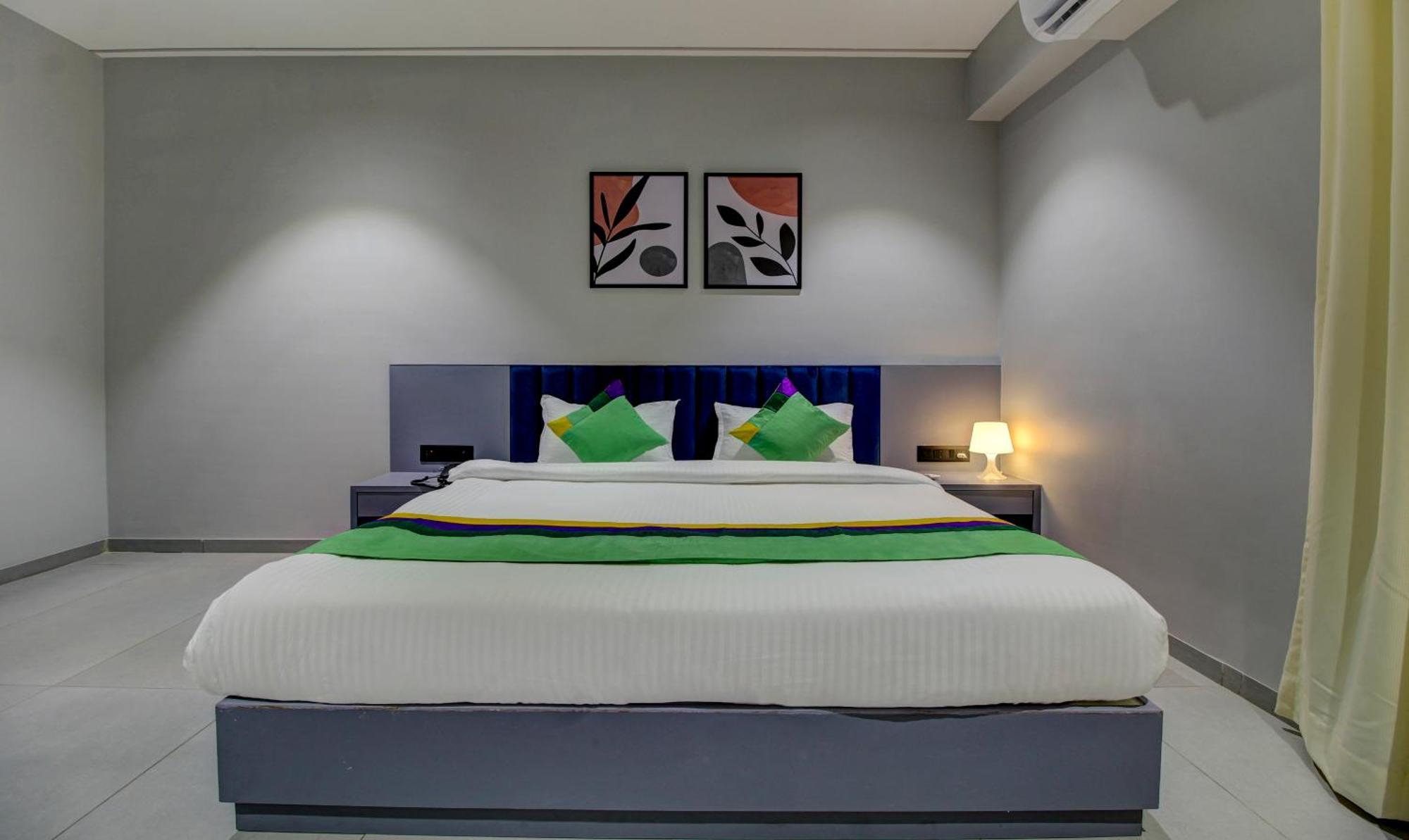 Comfort Inn Baner- Indian Nationals Only Pune Eksteriør billede