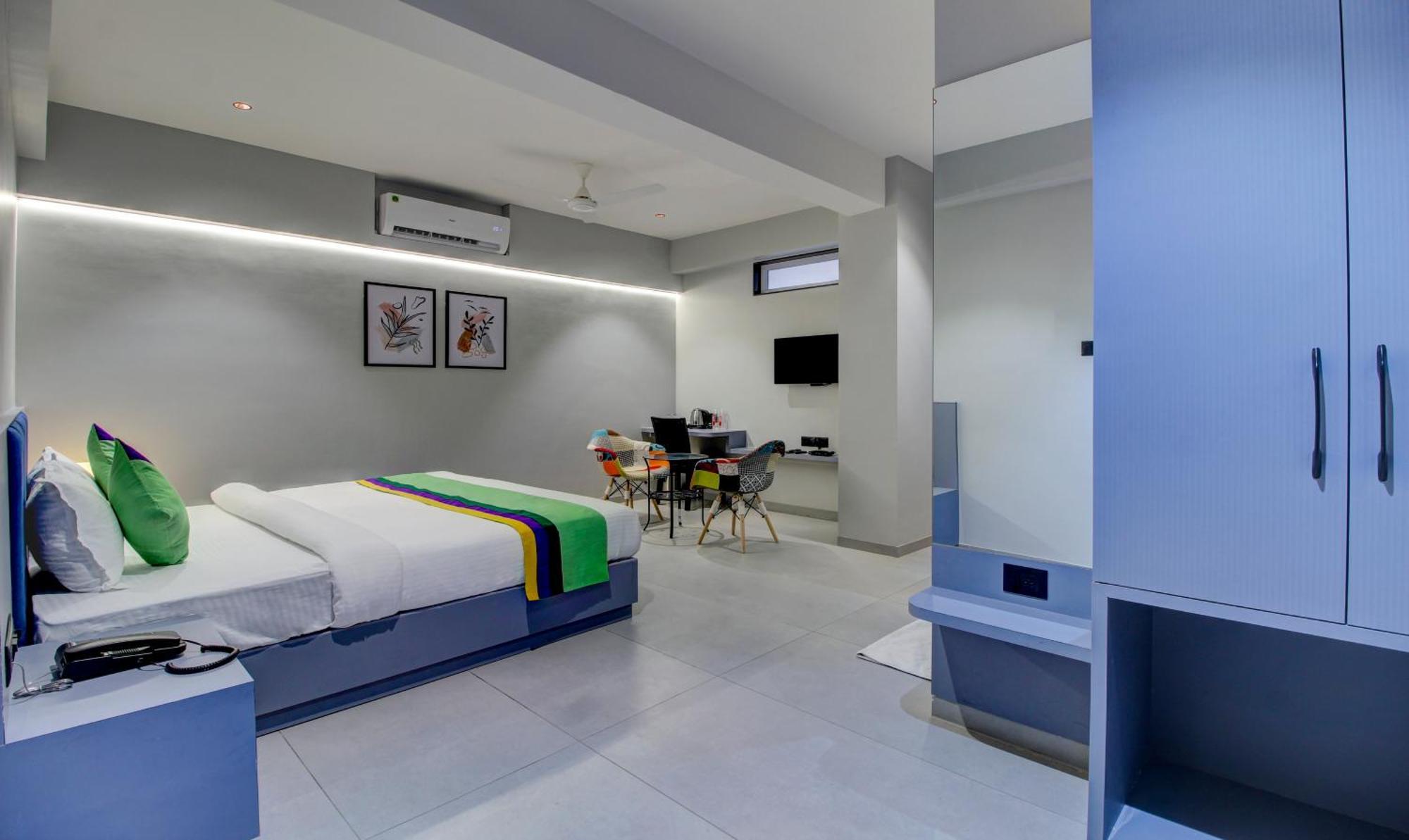 Comfort Inn Baner- Indian Nationals Only Pune Eksteriør billede