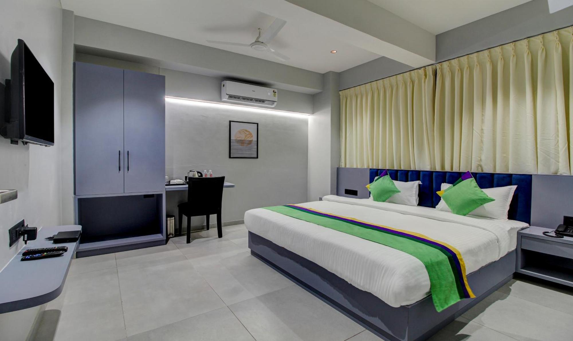 Comfort Inn Baner- Indian Nationals Only Pune Eksteriør billede